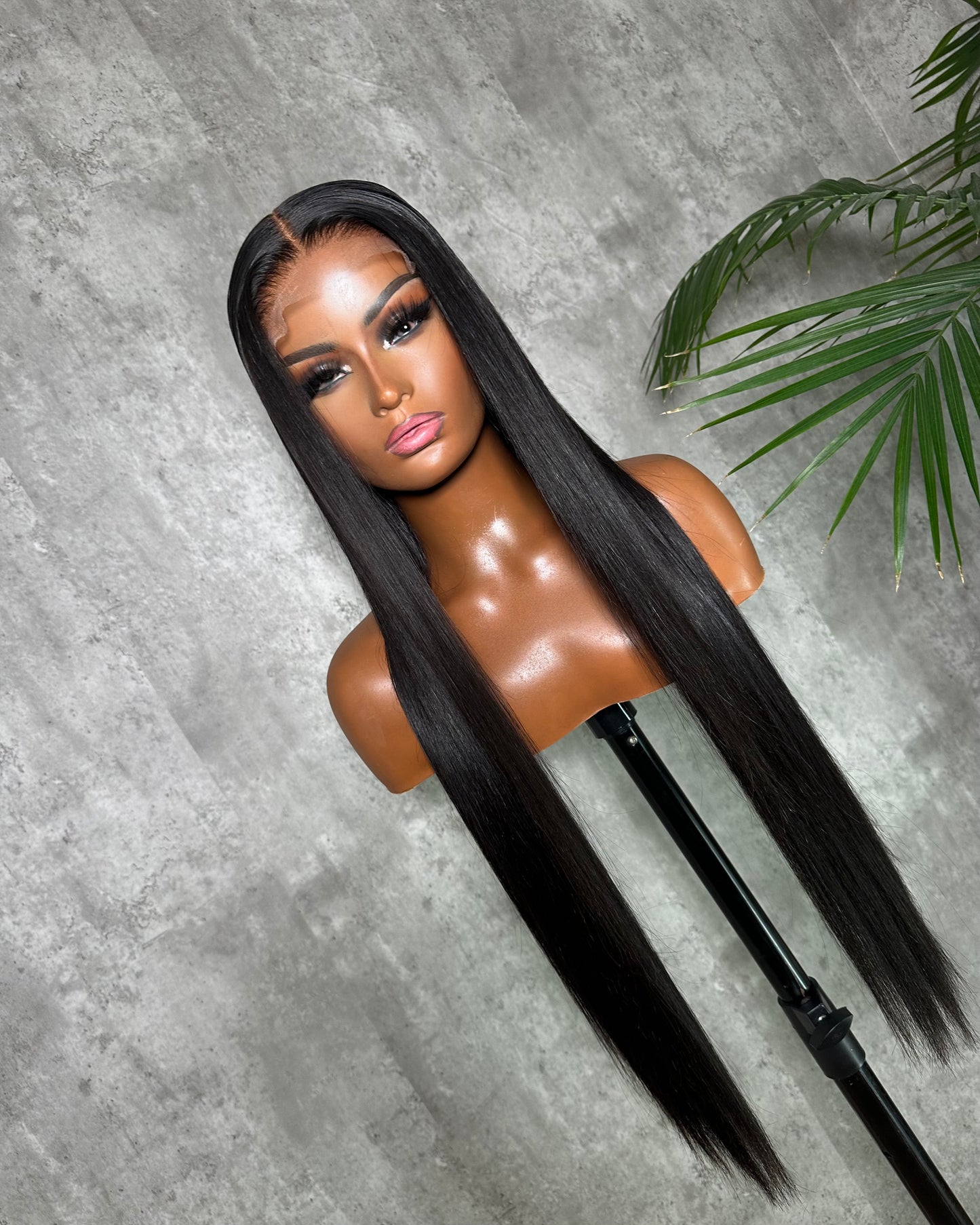 glueless wig, hd 5x5  straight, Kendra front