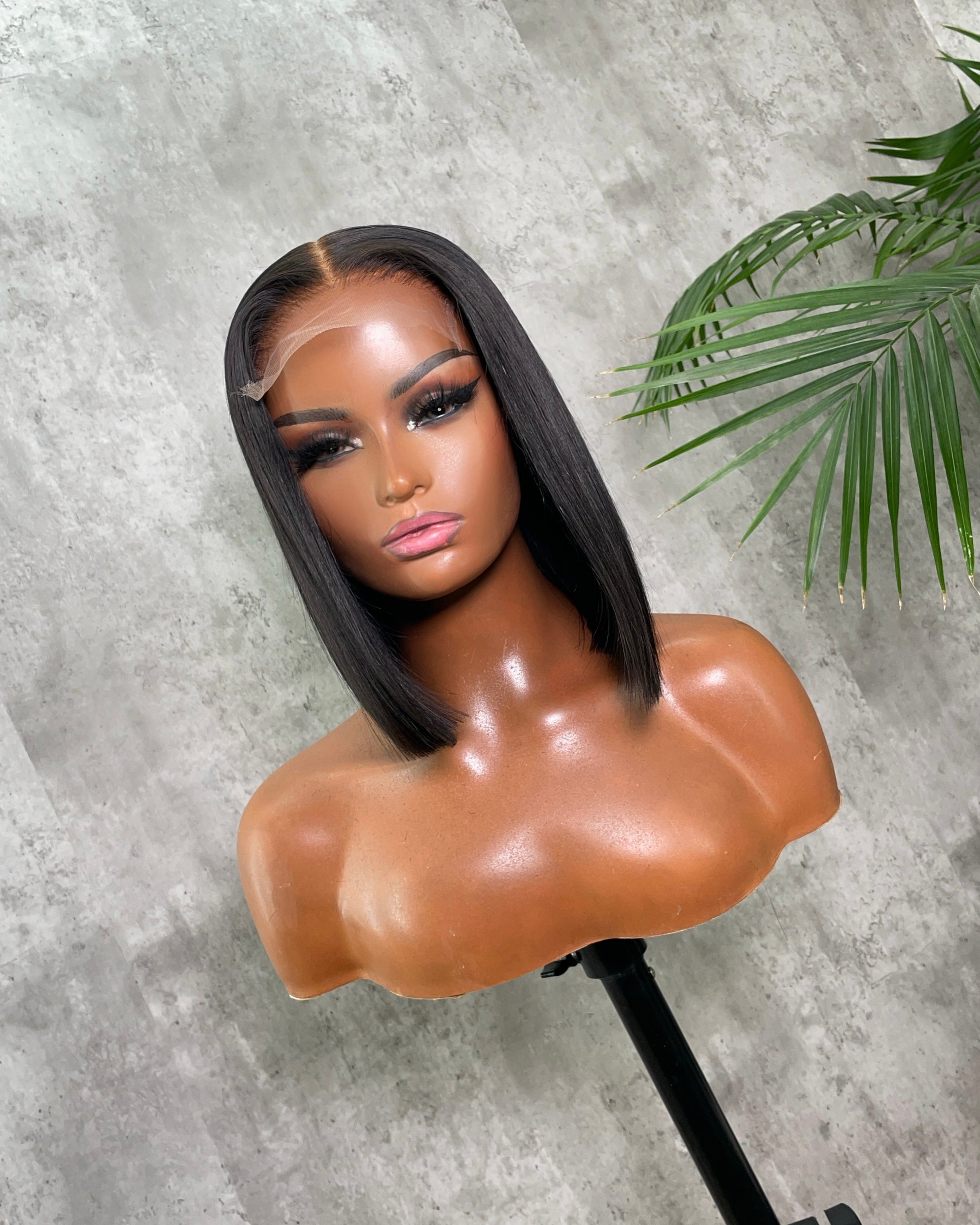 glueless wig, hd 5x5 straight Marissa front