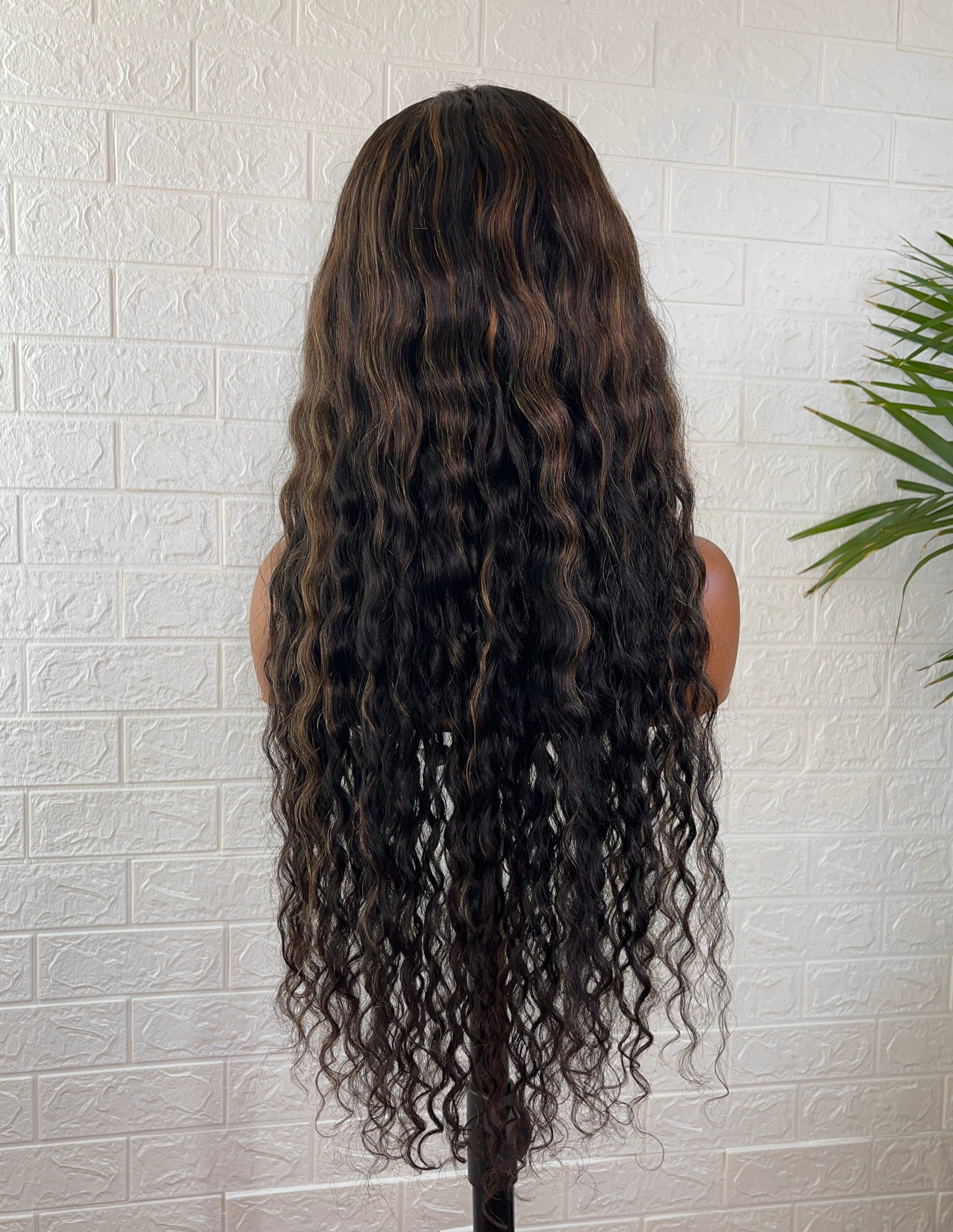 glueless wig, hd 5x5 natural wave, mocha back